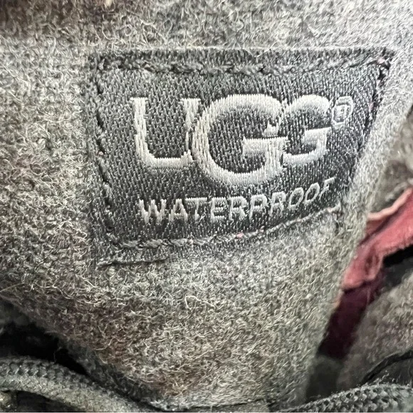 UGG Kesey waterproof black leather grey wool lined winter ankle snow boots 7.5 - Picture 10 of 13